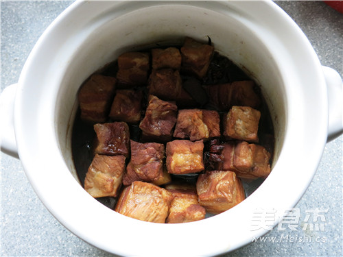 Soft Glutinous Crispy Dongpo Pork recipe