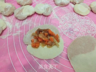 Donkey Meat and Carrot Stuffed Buns recipe