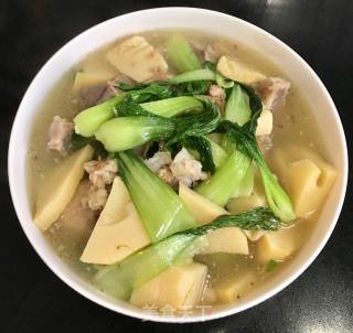 Spring Bamboo Shoots Pork Bone Soup recipe