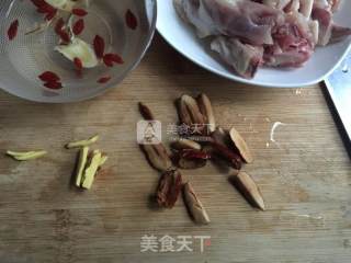 Steamed Chicken with Fungus recipe