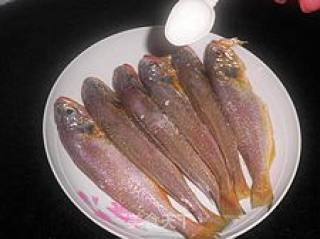 Steamed Small Yellow Croaker recipe