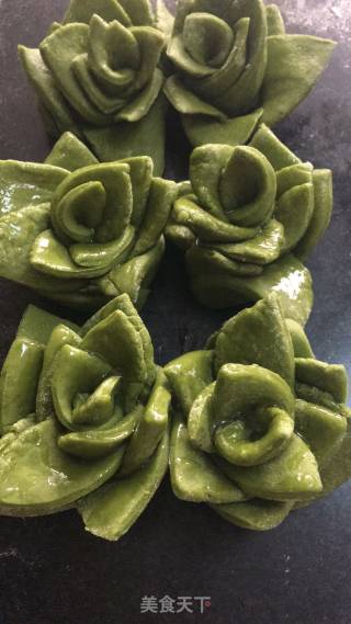 Barley Grass Succulent Steamed Buns recipe