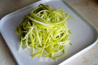 Stir-fried Squash with Sesame Sauce recipe