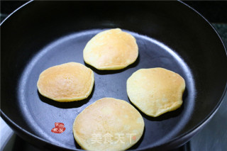 Banana Milk Dorayaki recipe