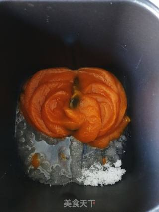 Pumpkin Hydrangea Bread recipe