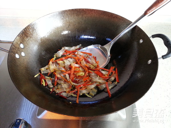 Stir-fried Bacon with Artemisia Quinoa recipe