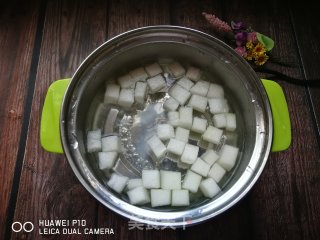Tomato, Seaweed and Winter Melon Soup recipe