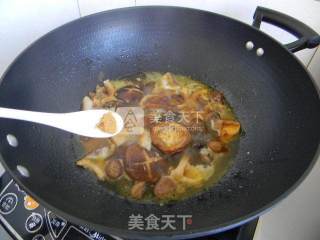 Stir-fried Chestnuts with Mushrooms recipe