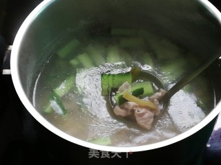 Mustard and Cucumber Pork Soup recipe