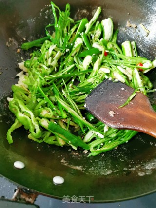 Stir-fried Beef with Green Pepper recipe