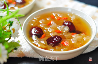 Jujube and Tremella Soup recipe