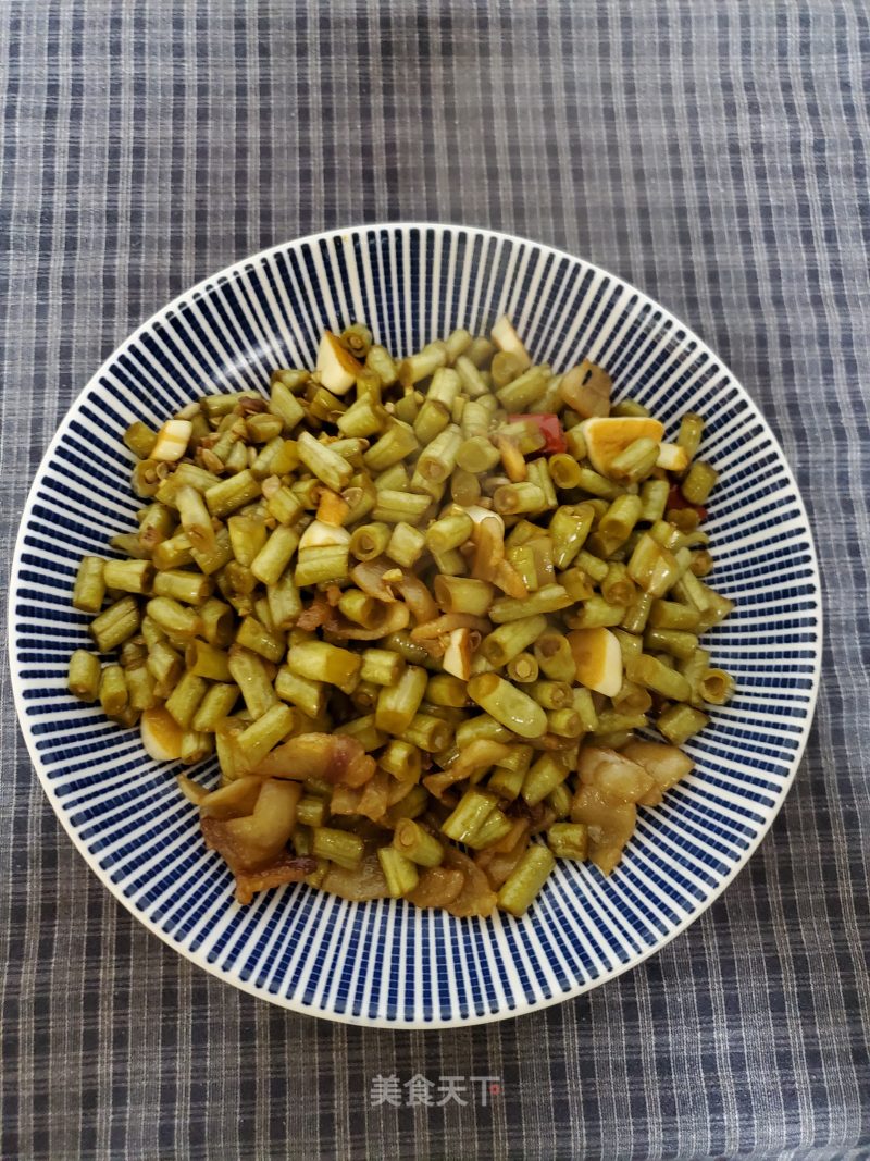 Stir-fried Capers with Oil Residue recipe