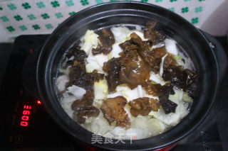 Cordyceps, Cabbage, Fungus, Meatballs, Vermicelli Soup recipe