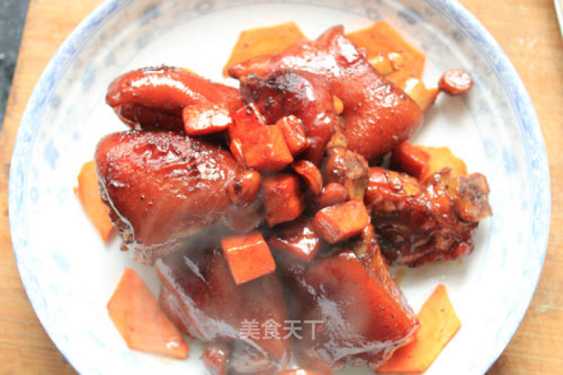 Simple Home-cooked Two-eat Braised Pork Knuckle recipe