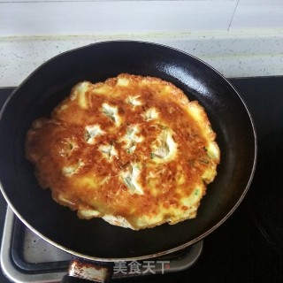 Fried Eggs with Carrots and Shallots recipe