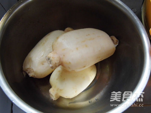 Lotus Root Bone Soup recipe