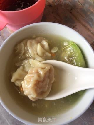 Homemade Wonton Cooked in Water Melon recipe