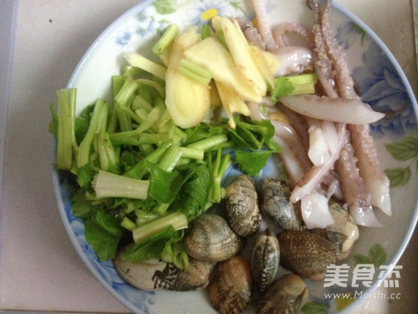 Stir-fried Seafood with Ginger recipe