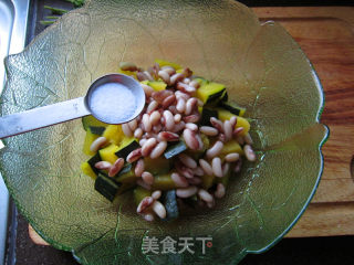 Pumpkin Flower Bean Salad recipe