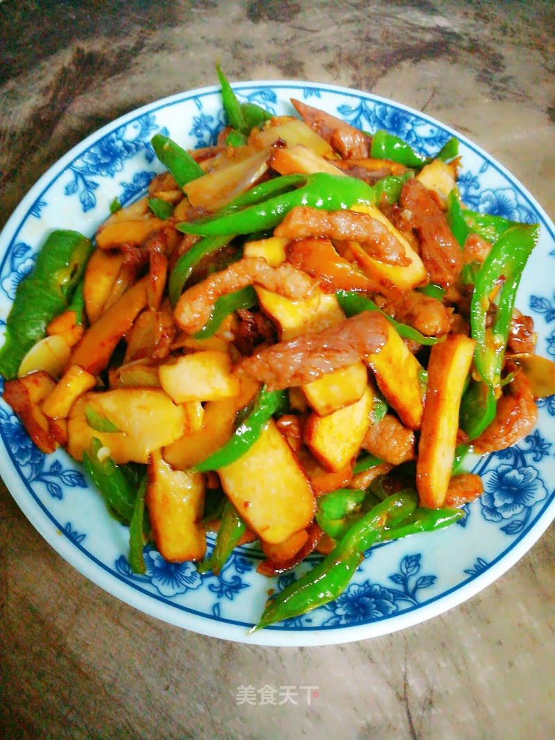 Stir-fried Bean Curd with Shredded Pork with Pepper recipe