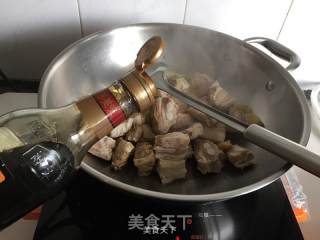 Braised Pork Ribs with Spring Bamboo Shoots and Venetian Leaves recipe