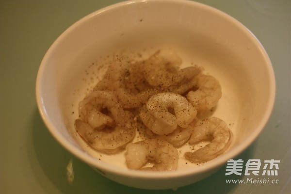 Stir-fried Dice with Walnuts and Shrimp recipe