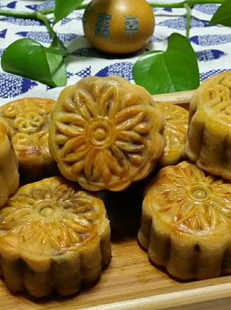 Red Bean Egg Yolk Mooncake recipe