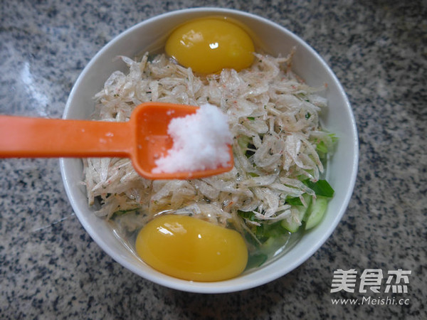 Fried Duck Eggs with Shrimp Skin and Vegetable recipe