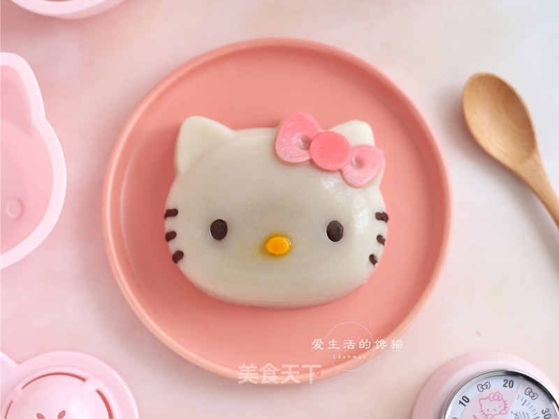Hello Kitty Horseshoe Cake recipe