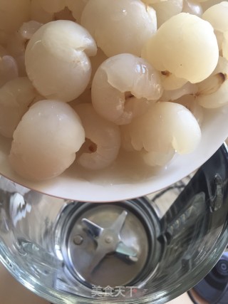 Freshly Squeezed Lychee Juice recipe