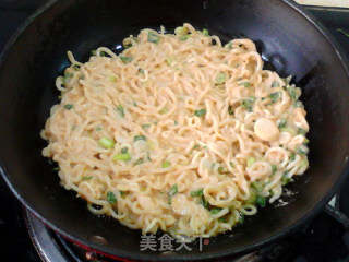 Scallion Instant Noodle Pancake recipe