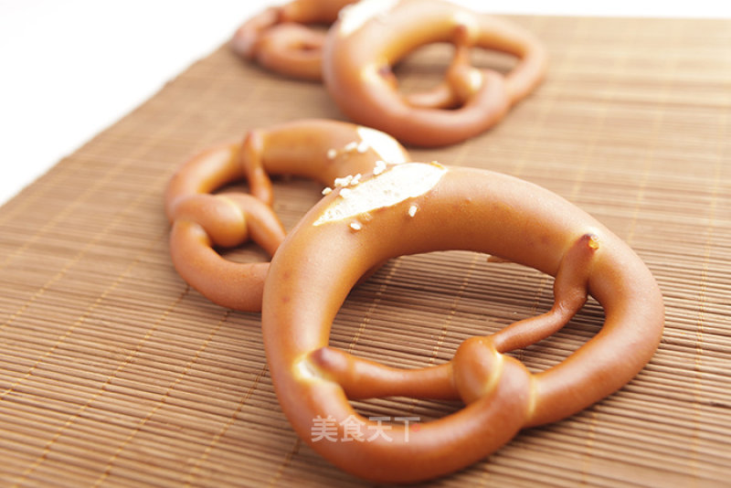 German Lye Bread recipe