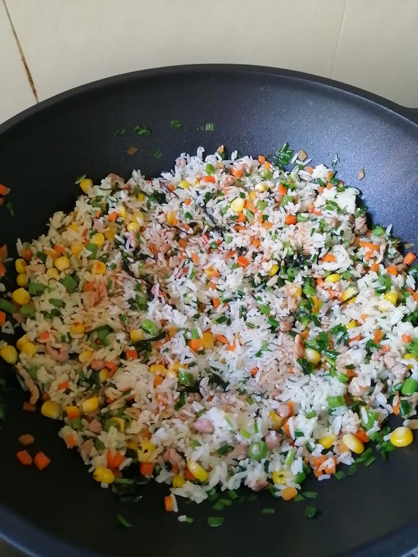 Simple Ingredients, Delicious~~ Fried Rice with Mixed Vegetables recipe