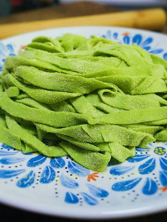 Hand-rolled Noodles with Spinach Sauce recipe