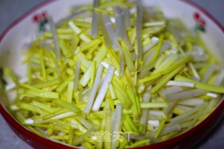 Stir-fried Pork with Garlic recipe