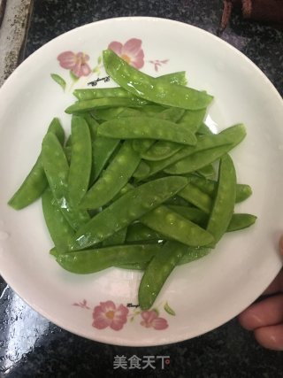 Fried Beef with Snow Pea recipe