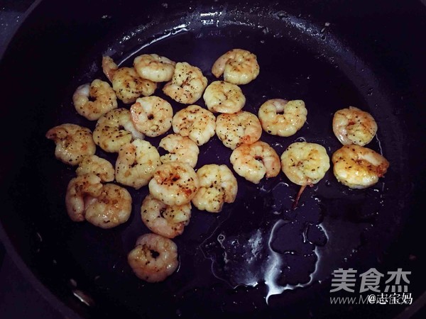 Black Pepper Garlic Prawn Skewers recipe