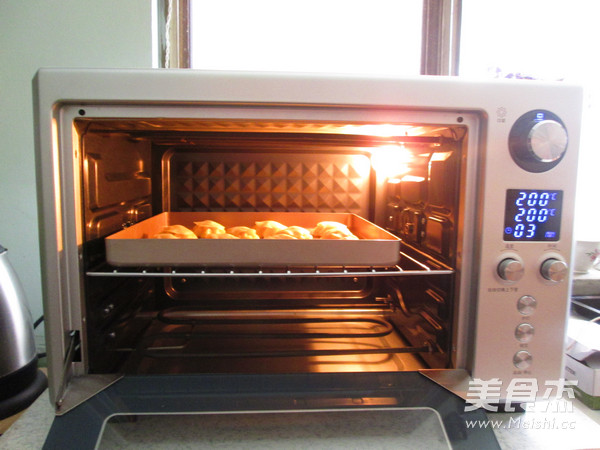 Meringue Puffs recipe