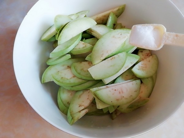 Stir-fried Eggplant with Chopped Pepper recipe