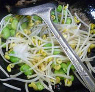 Fried Broad Bean Meat with Soy Sprouts recipe