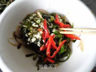Onion Marinated with Kelp Shreds recipe
