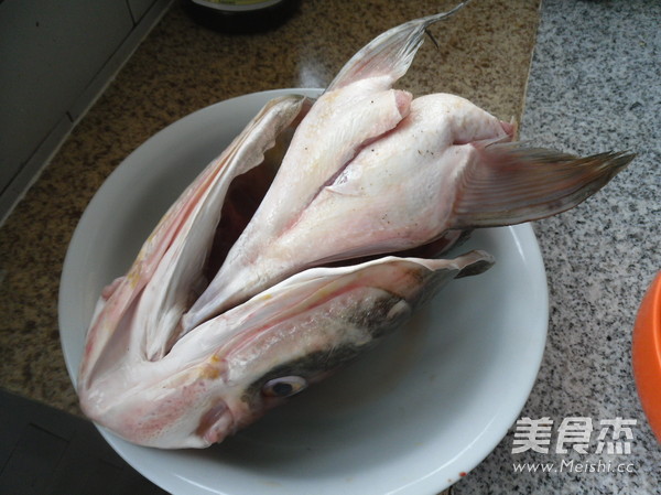 Braised Fish Head with Red Chili recipe