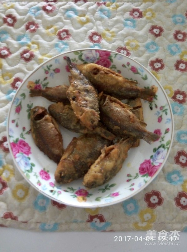 Fried Crucian Carp recipe