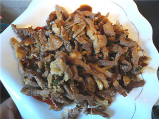 Stir-fried Shredded Pork with Wild Artemisia recipe