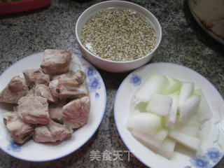 Barley Soup with Winter Melon and Pork Ribs recipe