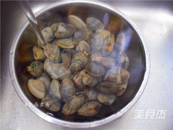 Spicy Popped Clams recipe