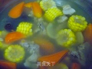 【healthy Soup Pot】carrot and Corn Pork Ribs Soup recipe