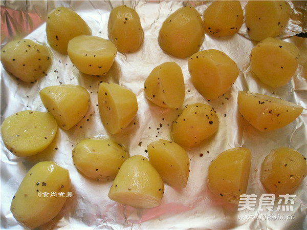 Roasted Potatoes with Black Pepper recipe