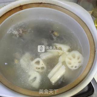 Lotus Root Bone Soup recipe