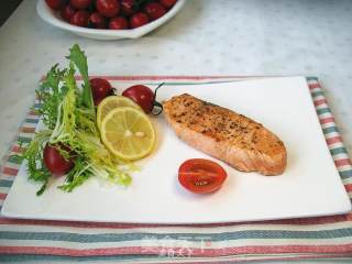 Pan-fried Salmon with Black Pepper recipe